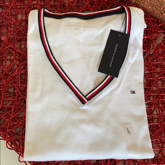 Women’s T-Shirt Tommy Hilfiger White - Picture 1 of 2